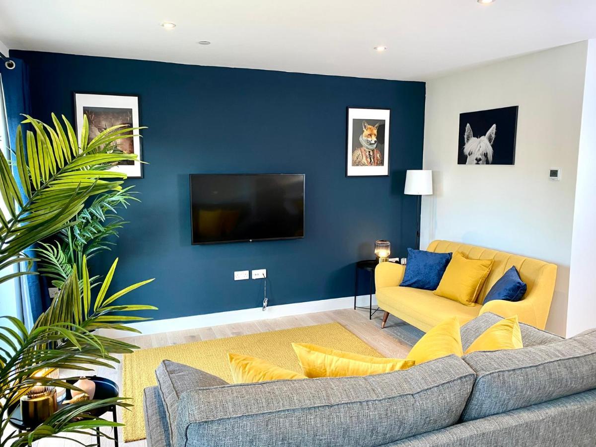 Holiday home Coastal Haven: Spacious 3-bedroom Retreat Near Poole Beaches